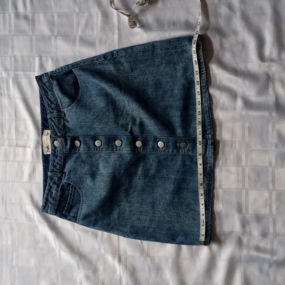 Full button mini skirt - Picture 5 of 9